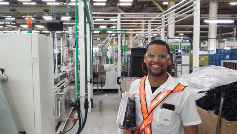 Engenheiro brasileiro lidera projetos de engenharia industrial na transição para a manufatura avançada nos Estados Unidos