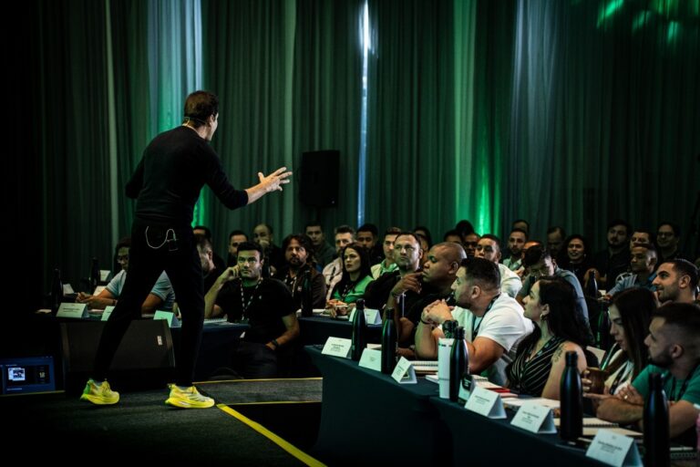 Ricardo Nunes encerra 2025 consolidado à frente do Grupo R1 em meio à onda de reestruturação empresarial no Brasil