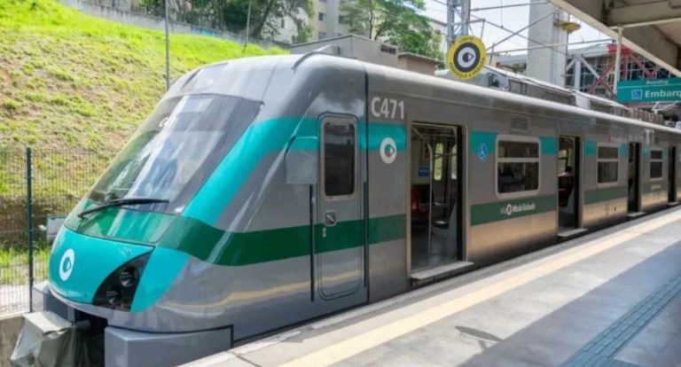 Problema técnico interrompe operação da Linha 8-Diamante por mais de cinco horas em São Paulo