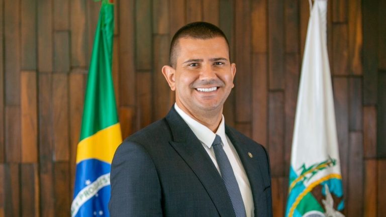 Partido Liberal escolhe Douglas Ruas como pré-candidato ao governo do Rio de Janeiro nas eleições de 2026.