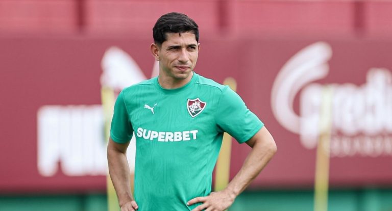 “Savarino na mira da titularidade para o duelo do Fluminense contra o Palmeiras”