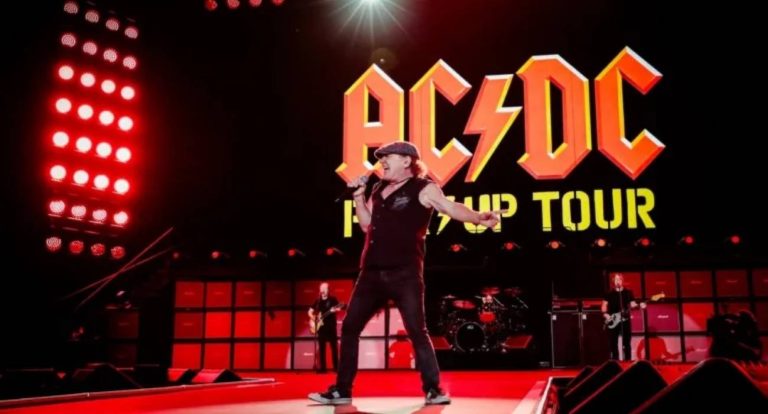 AC/DC retorna ao Brasil com três apresentações da turnê Power Up em São Paulo.