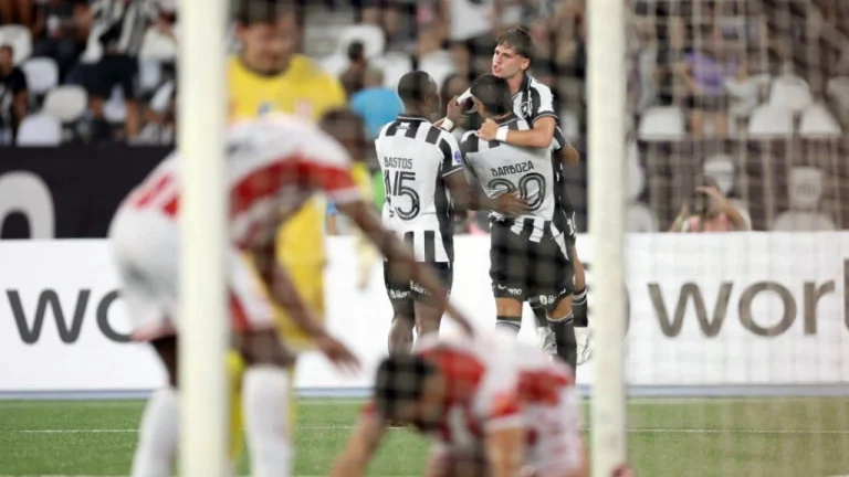 Botafogo conquista vitória sobre Petrolero e assume a liderança do grupo na Sul-Americana