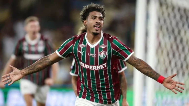 Fluminense se destaca com John Kennedy, que brilha em vitória decisiva