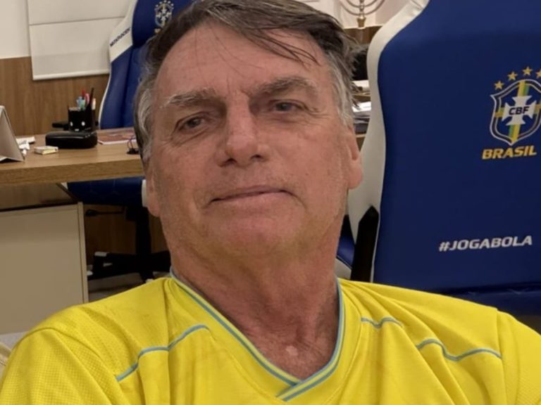 Bolsonaro passa por cirurgia no ombro; estado de saúde é atualizado em boletim médico