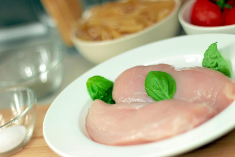 União Europeia banirá importações de carnes, ovos e animais brasileiros