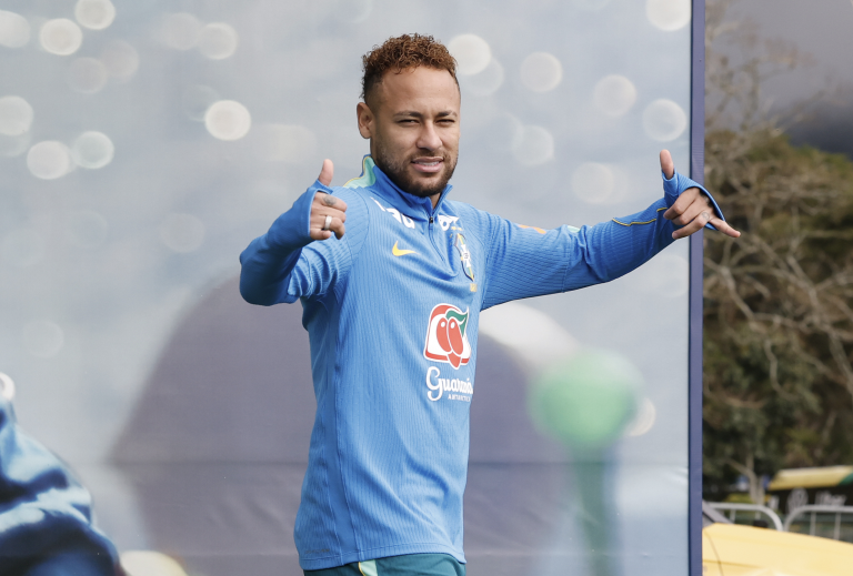 Entenda as razões do corte de Wesley na Copa e a permanência de Neymar: especialista analisa as lesões.