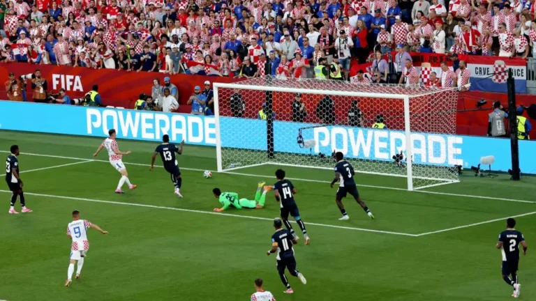 Croácia triunfa sobre Panamá, avança na Copa do Mundo e despacha adversário