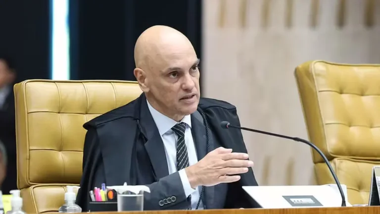 Eduardo Bolsonaro recebe pena de prisão imposta pelo STF