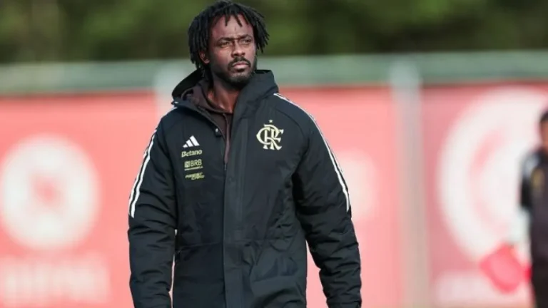 Flamengo conta com 11º membro na Copa: fisioterapeuta se junta à equipe no Uruguai