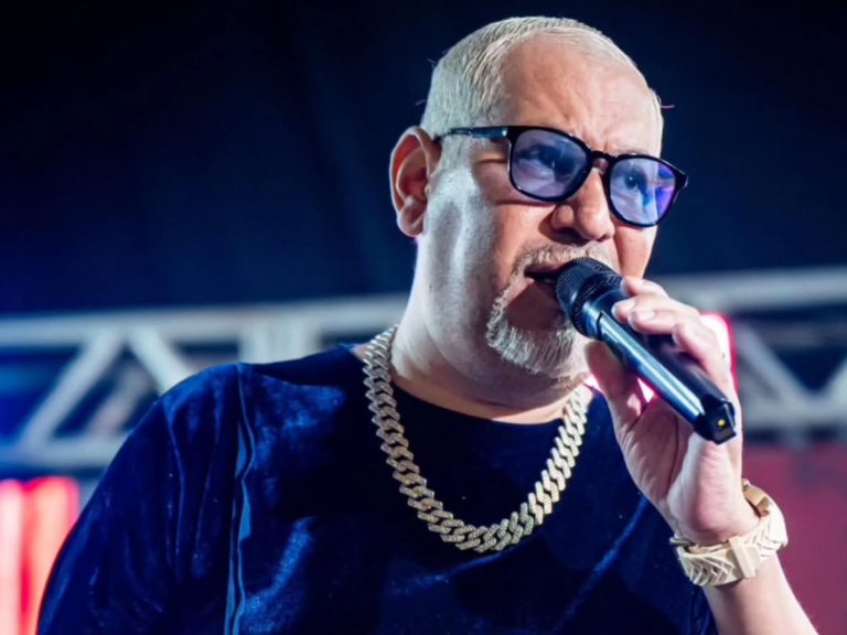 Chrigor, ex-vocalista do Exaltasamba, fornece novidades sobre sua recuperação após internação por hemorragia