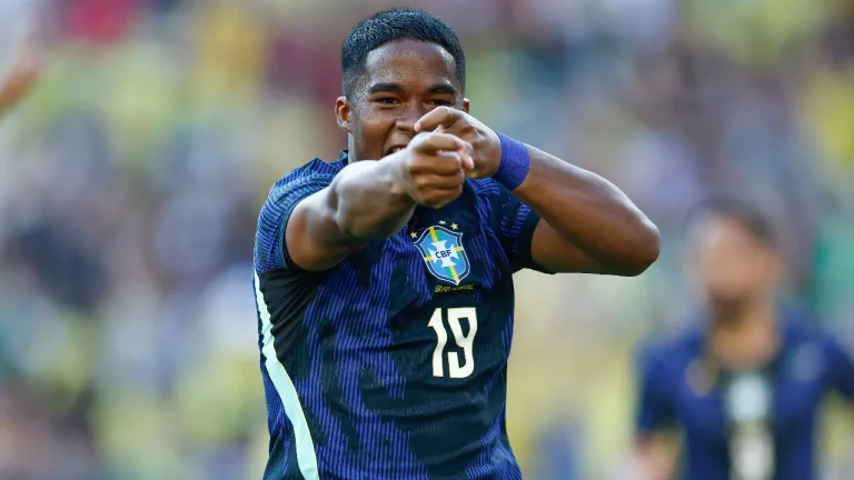 Zico sugere a convocação de Endrick para a Seleção após empate do Brasil na Copa