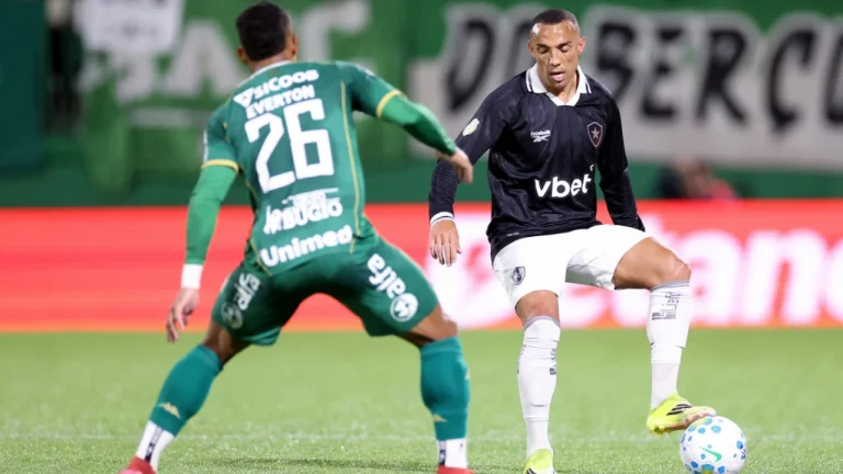 Marçal reafirma desejo de continuar no Botafogo e descarta planos de aposentadoria