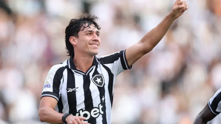 Botafogo avança na negociação para aquisição de Ferraresi em definitivo