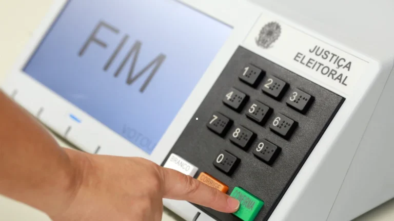TSE promove acesso público às urnas para aumentar a confiança no processo eleitoral